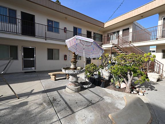 3rd image of 4944 Narragansett Ave APT 11