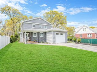 1174 Udall Rd, Bay Shore, NY 11706