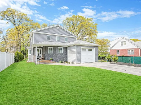 1174 Udall Road, Bay Shore, NY 11706