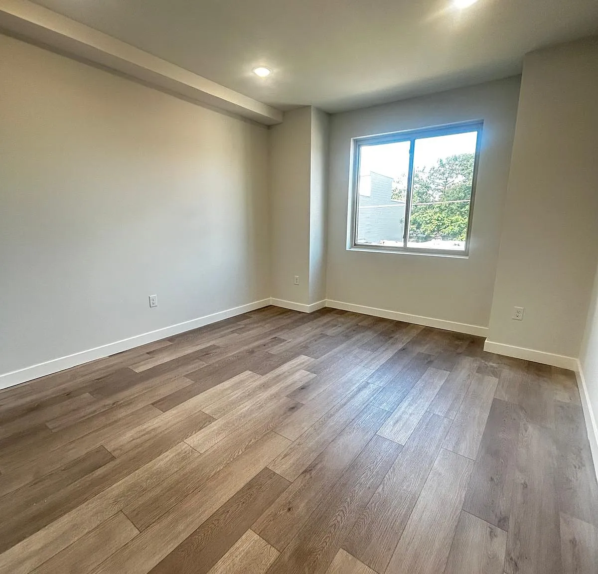 2 bed, 850 sqft, $1,650 — Photo 4