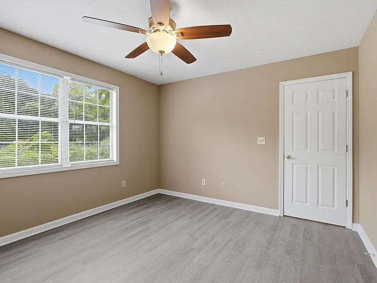 26990 Elkins Rd #K — Photo 7