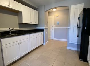 58 Chatham St APT 3, Worcester, MA 01609