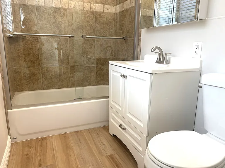 1502 Scott St — Photo 16
