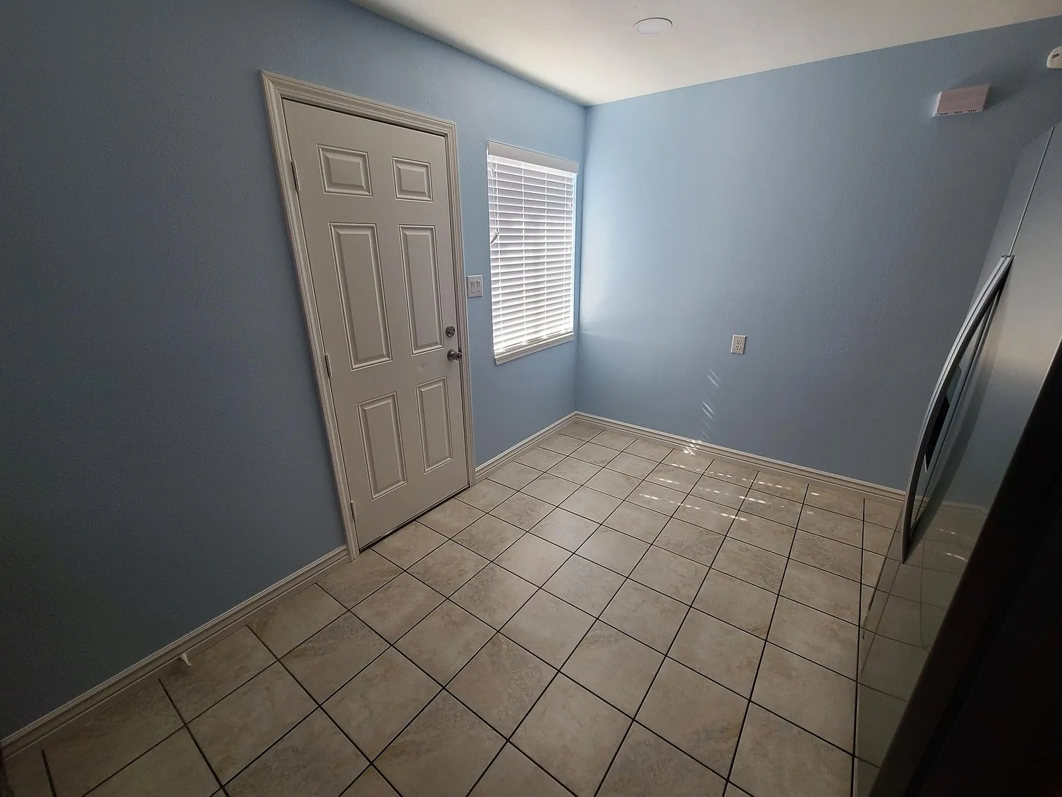 2 bed, 875 sqft, $2,595 — Photo 4