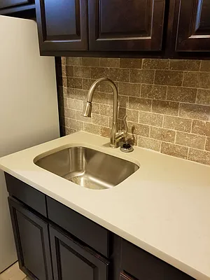 Rented by Max & Associates Realty Corp | media 5