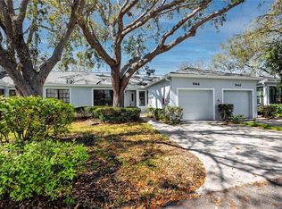 944 San Carlos Ct NE, Saint Petersburg, FL 33702