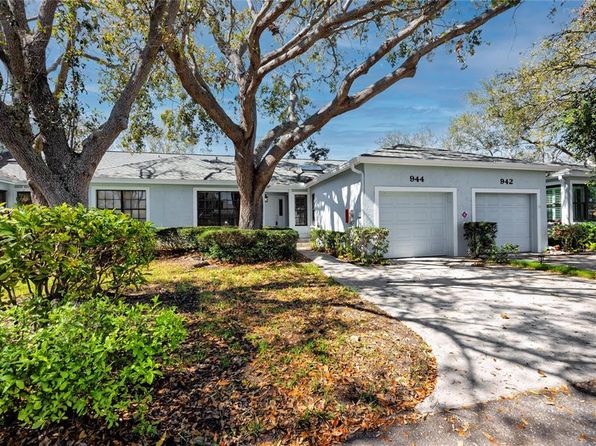 944 San Carlos Ct NE