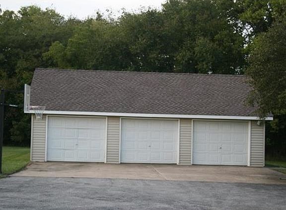3rd image of 15326 206th St