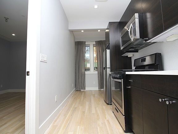 2nd image of 306 Macdougal St APT 1A