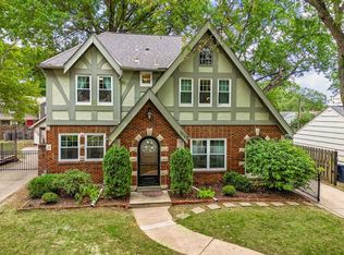 7027 Brookside Rd, Kansas City, MO 64113