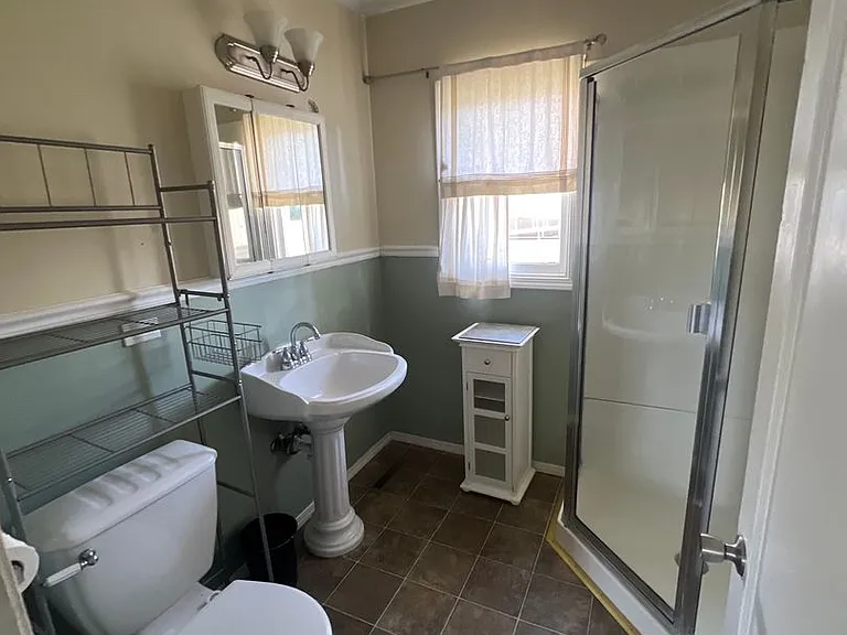 2421 Central Ave — Photo 22