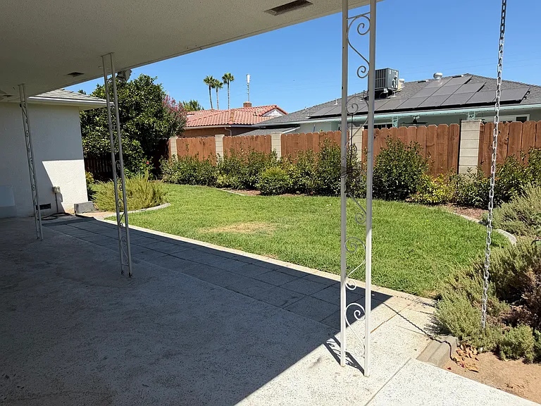 1484 E Sample Ave — Photo 19