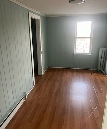 5th image of 137 Hill St
