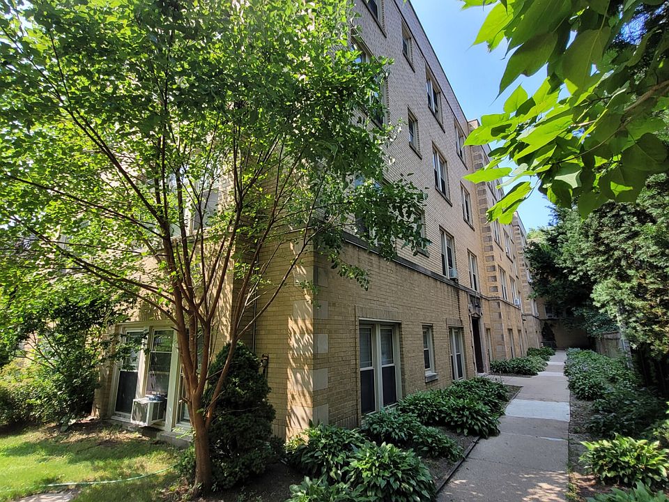 2nd image of 1916 W Lunt Ave APT 2N