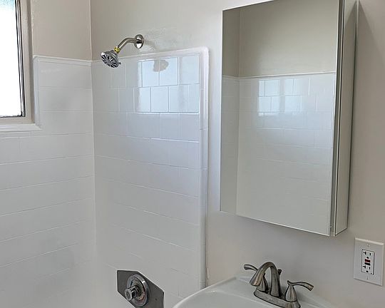 5th image of 1145 E California Ave #A