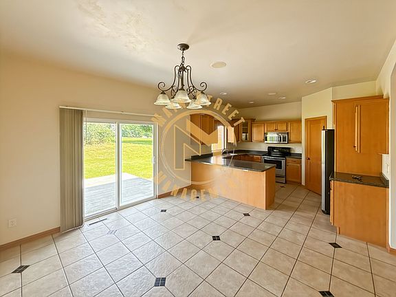 4th image of 2662 Cormier Rd #2664