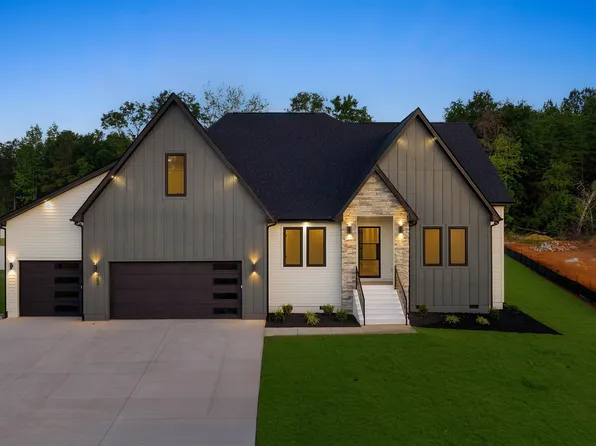 753 New South Ct, Wellford, SC 29385