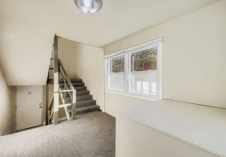 16855 Sayre Ave — Photo 11