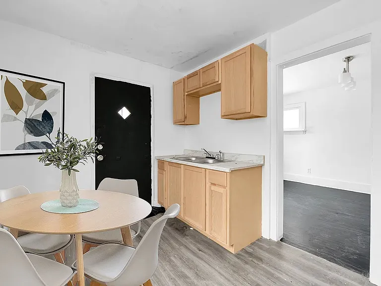 15906 Alden St — Photo 4