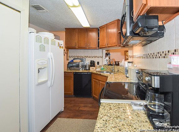 5th image of 6006 Sunrise Bend Dr
