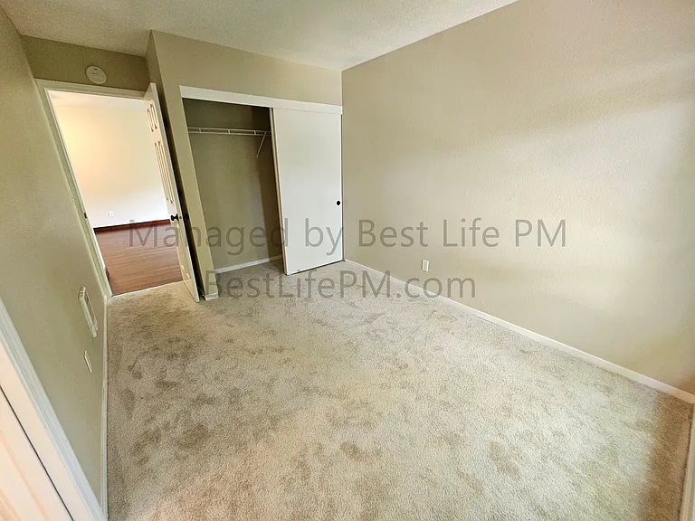 1535 SW Clay St #301 — Photo 37