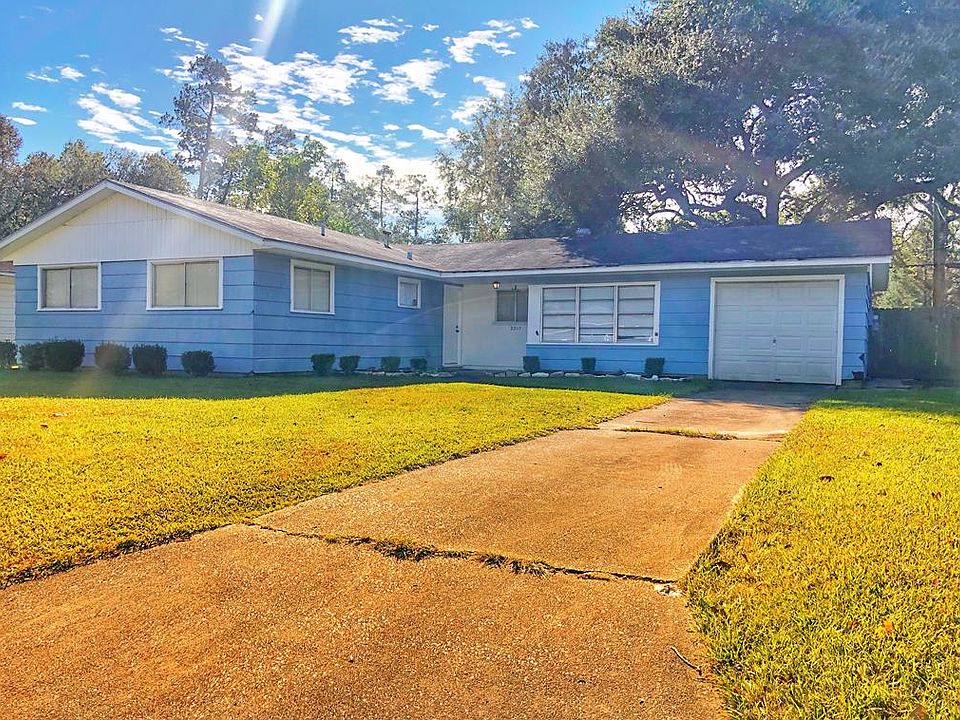 1st image of 2217 Coronado Pl