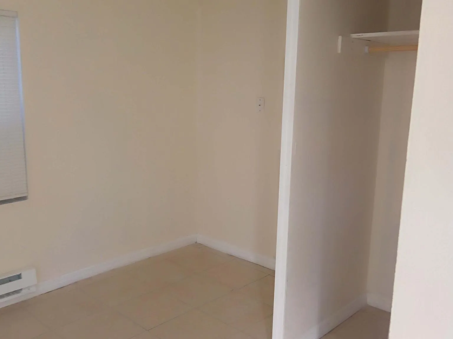 1 bed, 300 sqft, $850 — Photo 2