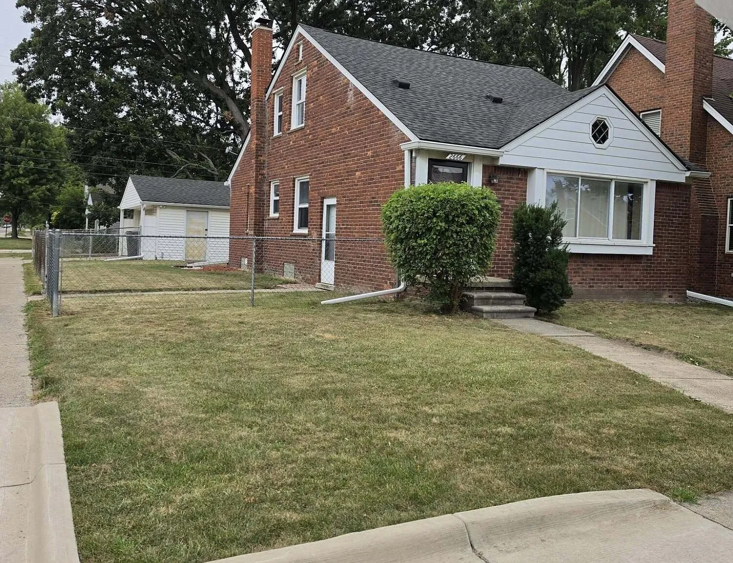 3 bed, 2.5 bath, 1414 sqft, $2,300 — Photo 3
