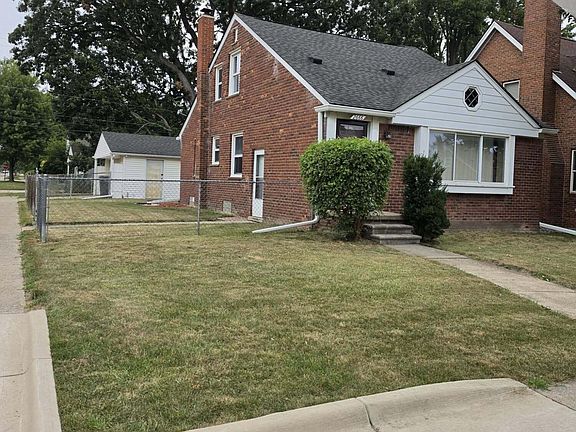 3rd image of 2666 Willow St