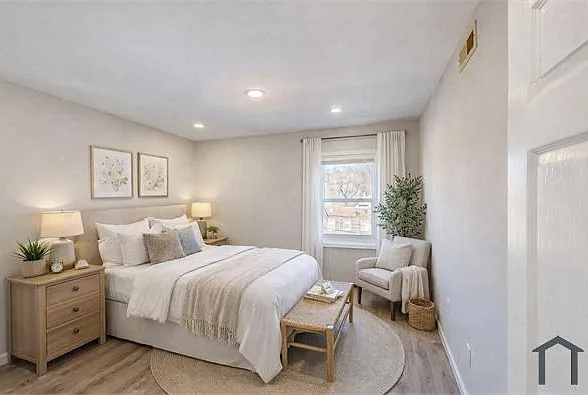 307 Division Ave NE #303 — Photo 6