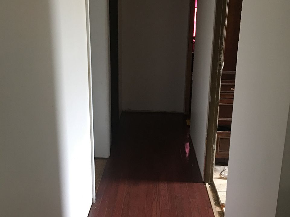 2nd image of 1065 Shirley Way