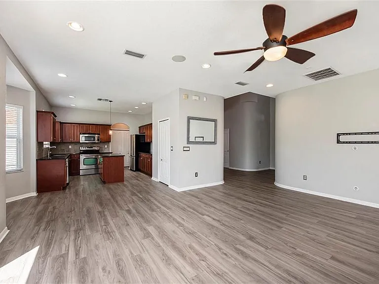 8207 Water Tower Dr — Photo 6