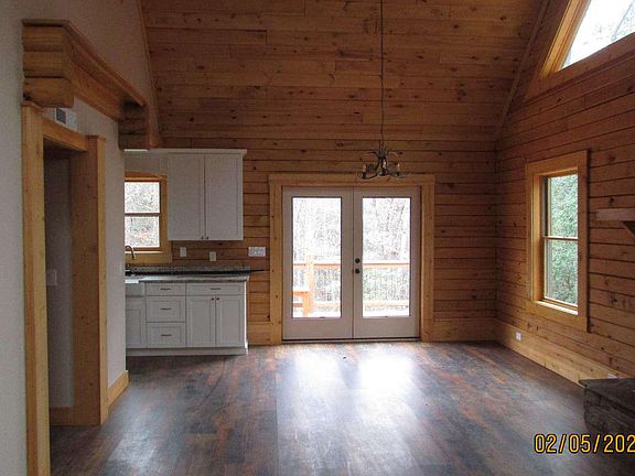 5th image of 90 Broadtree Rdg