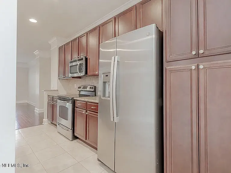 9823 Tapestry Park Circle — Photo 3