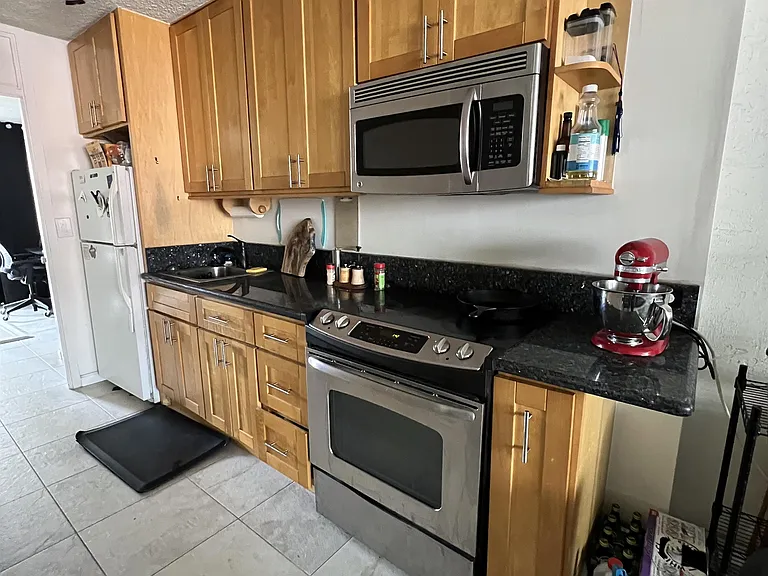 425 Ena Rd #6B — Photo 10