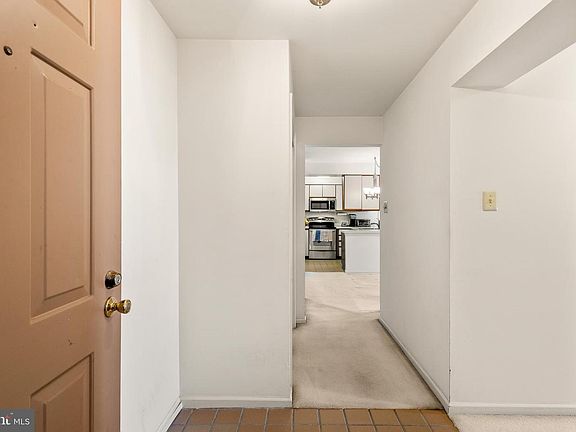 2nd image of 1323 Eagles Ridge Dr