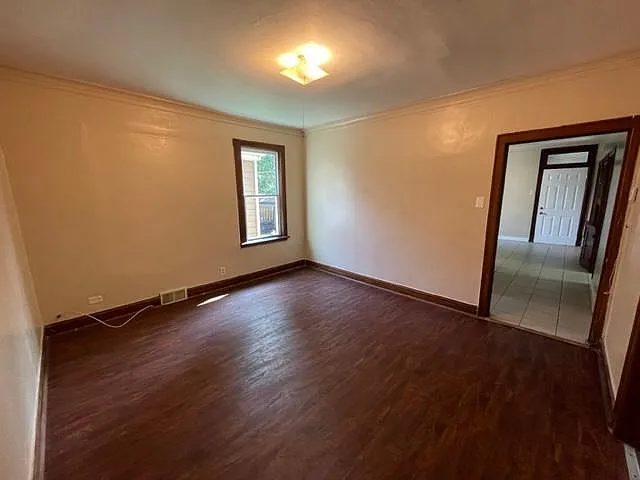 8620 S Marquette Ave #1R — Photo 9