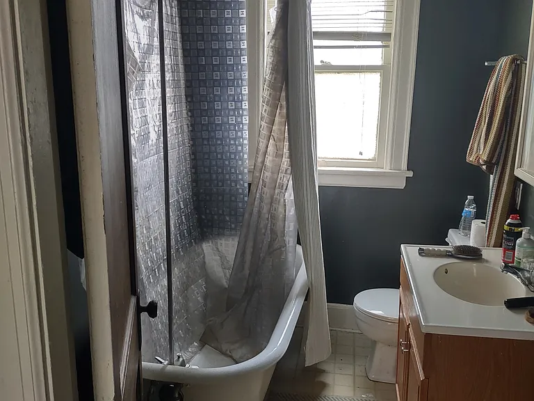 1065 Bruck St — Photo 7