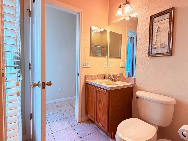 4986 Thames St W — Photo 22