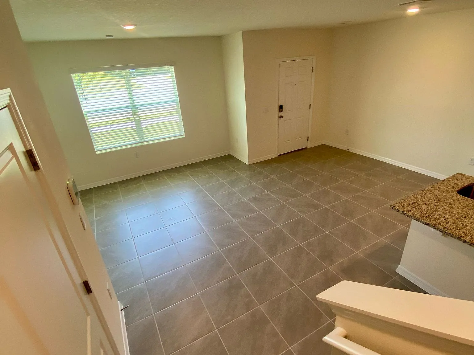 3 bed, 2.5 bath, 1553 sqft, $2,200 — Photo 4
