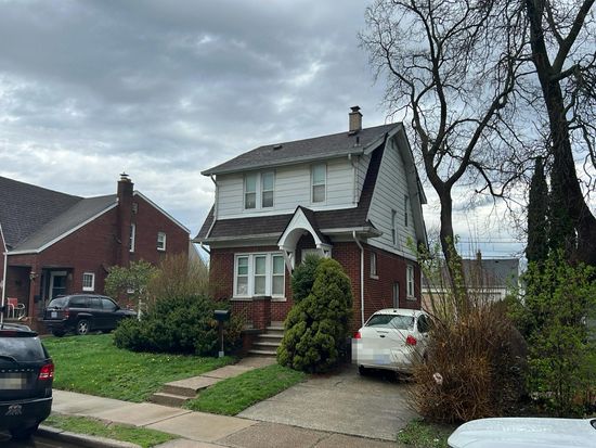 830 Mill St, Lincoln Park, MI 48146