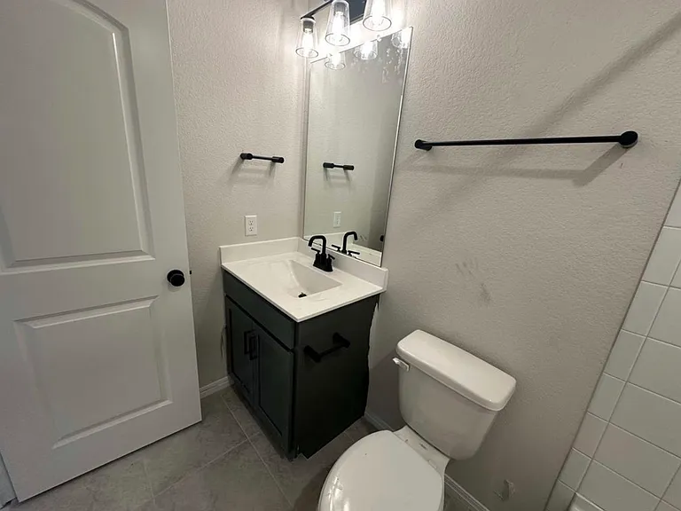 Upstairs Bathroom attached to bedroom 4