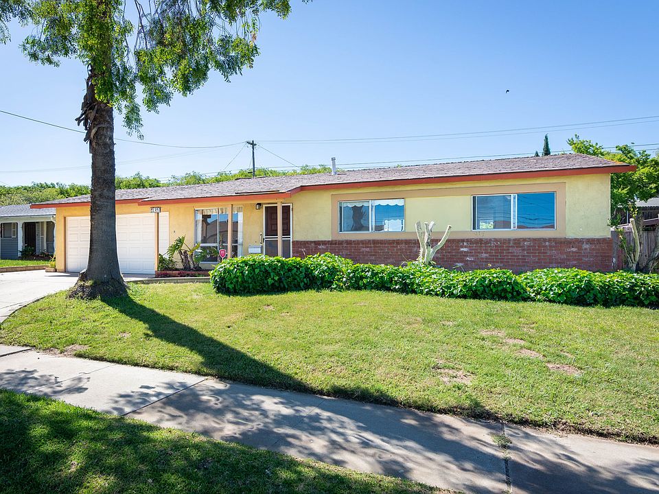 1st image of 370 Jullien Dr