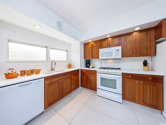 5th image of 2161 Kalia Rd APT 906