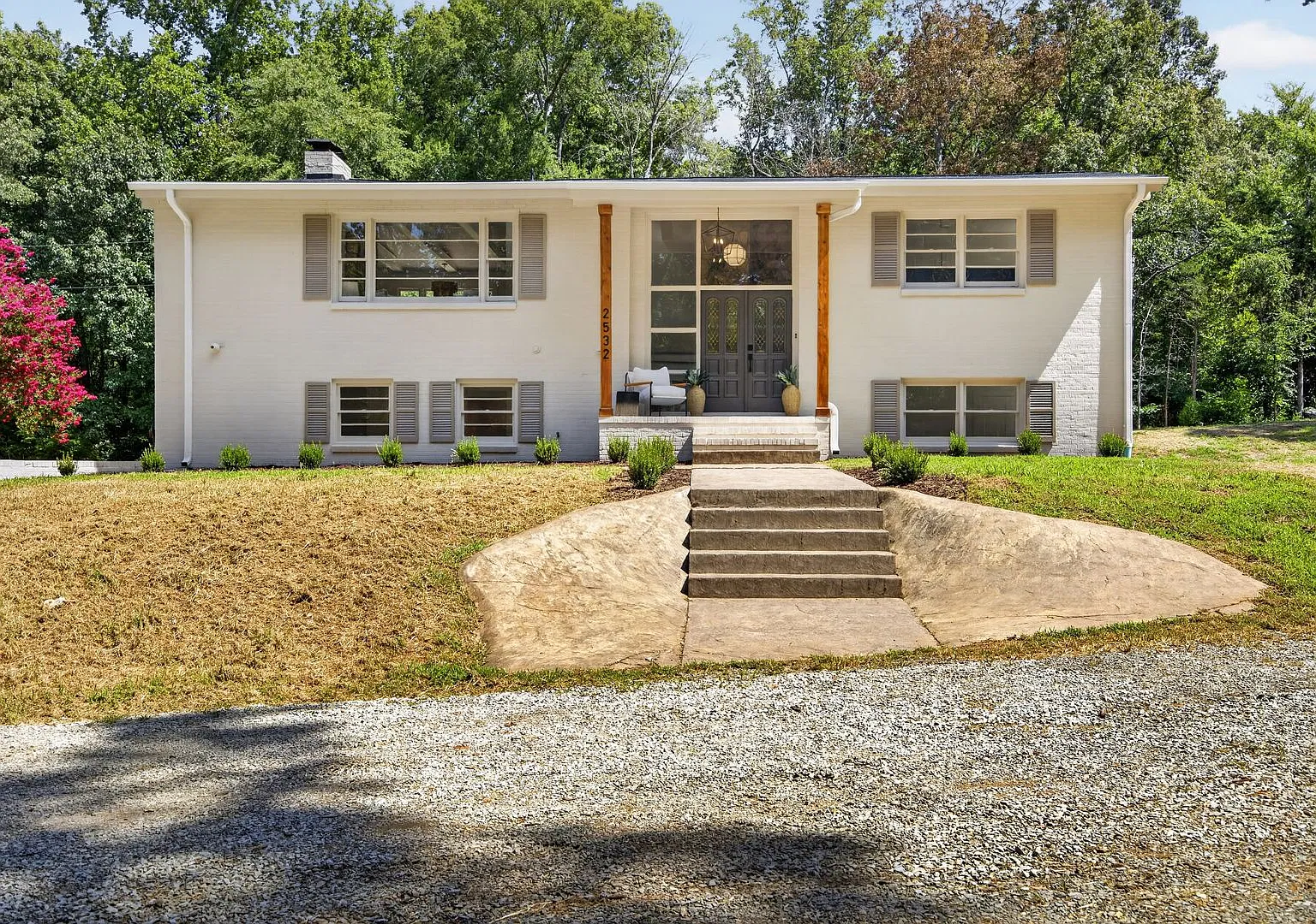 Beautifully renovated 4-bedroom, 3-bath home in Matthews — Photo 1