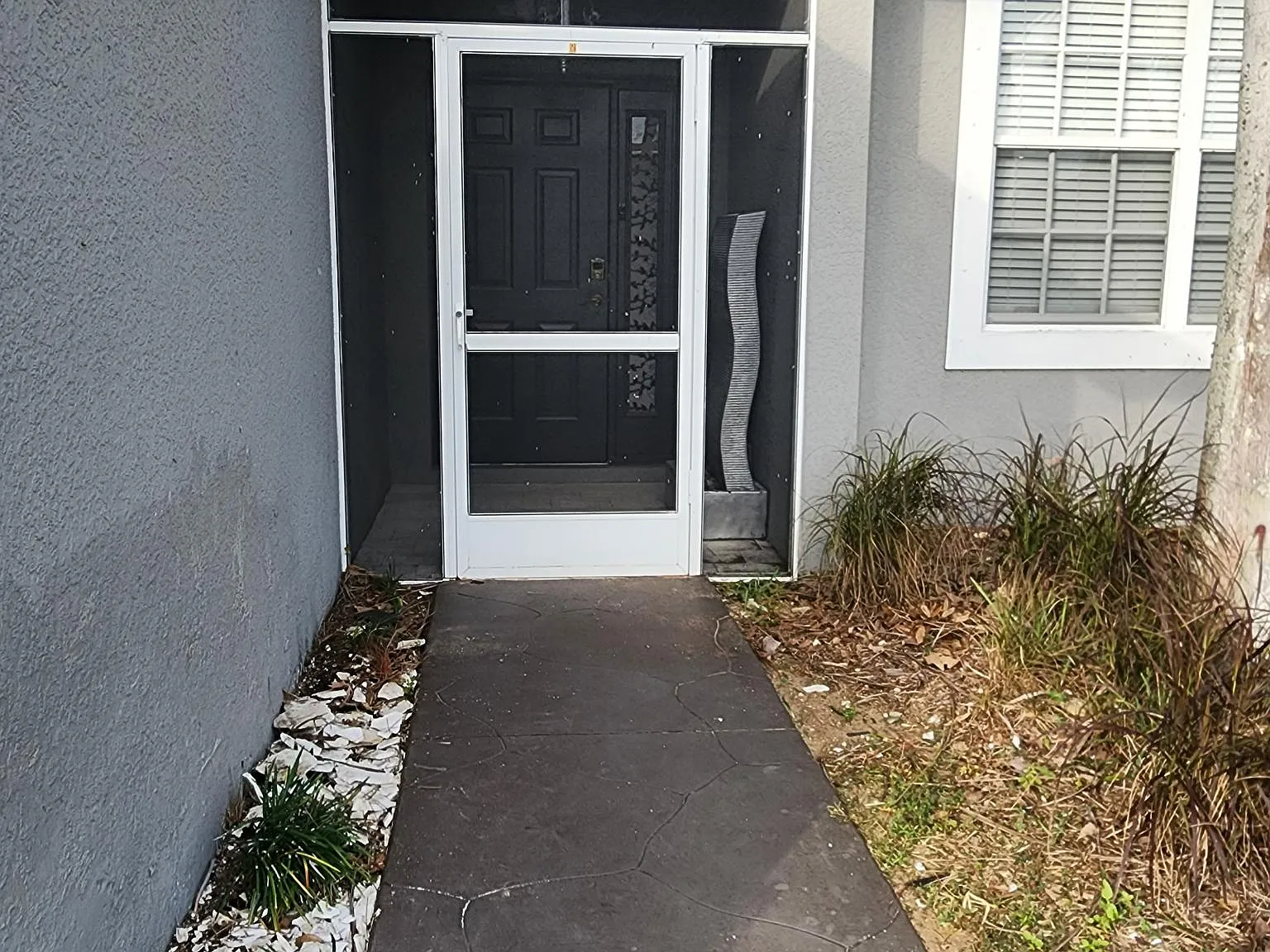 5 bed, 2700 sqft, $3,200 — Photo 3