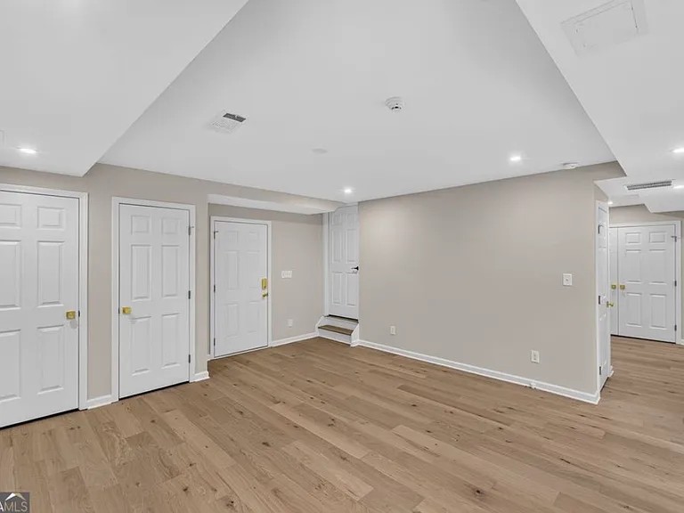 4996 N Peachtree Rd #1 — Photo 5