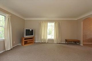 4th image of 513 Julia St NE