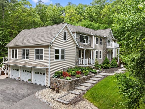 4th image of 12 Breton Rd