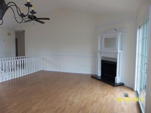 2nd image of 5 E Stonington Dr #17